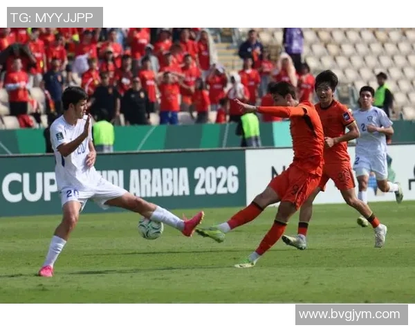 中国男足迎战泰国队期待突破重围争取亚洲杯晋级新篇章